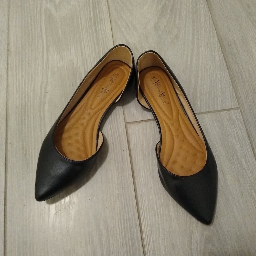 Shoes - Picture 2 of 4